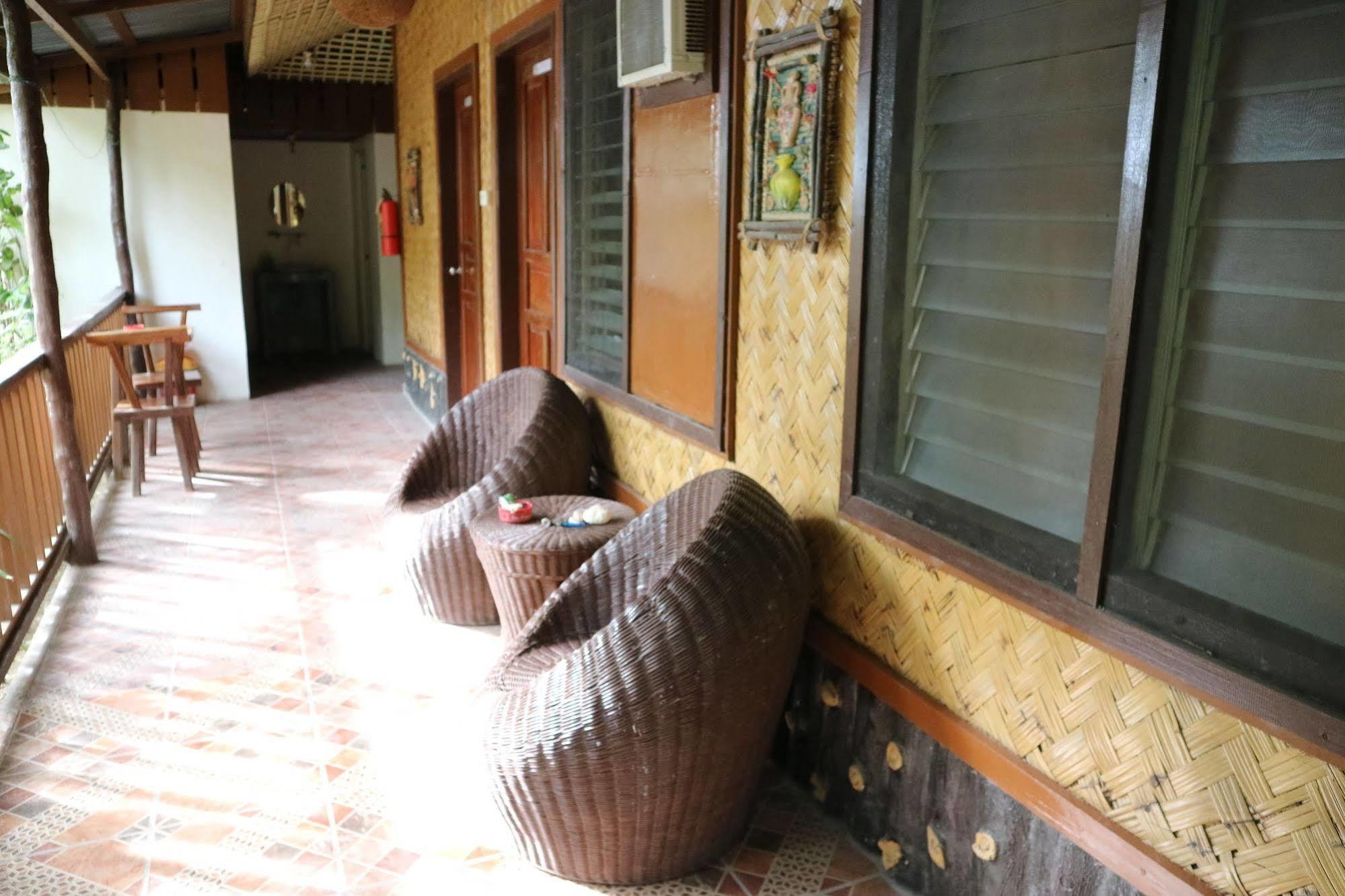 Antonio Village Pension And Cafe 엘니도 외부 사진
